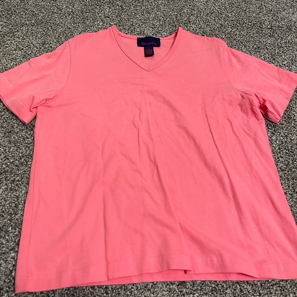 Denim & Co pink v neck short sleeve shirt L